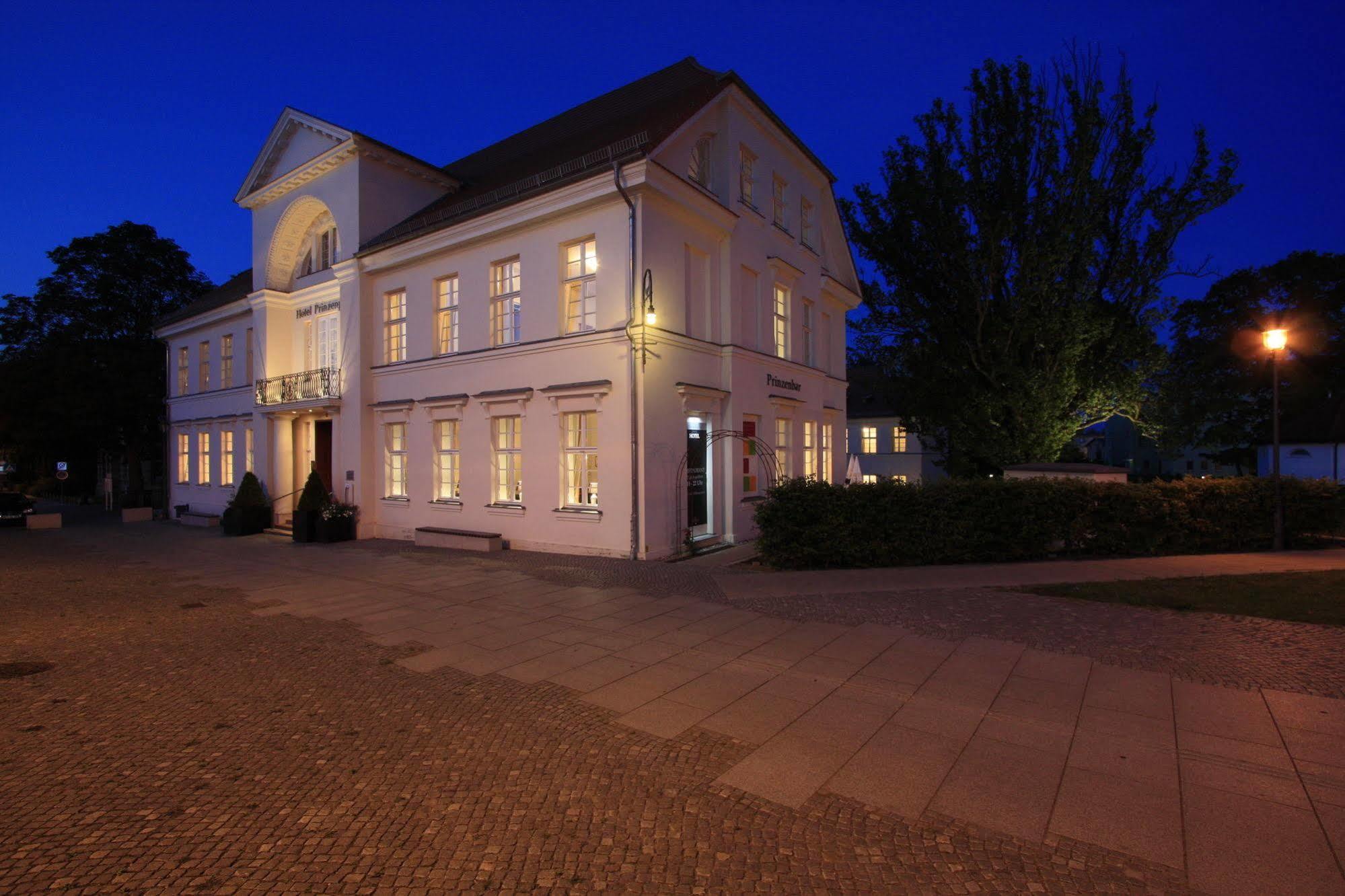 Hotel Prinzenpalais Bad Doberan Exterior photo