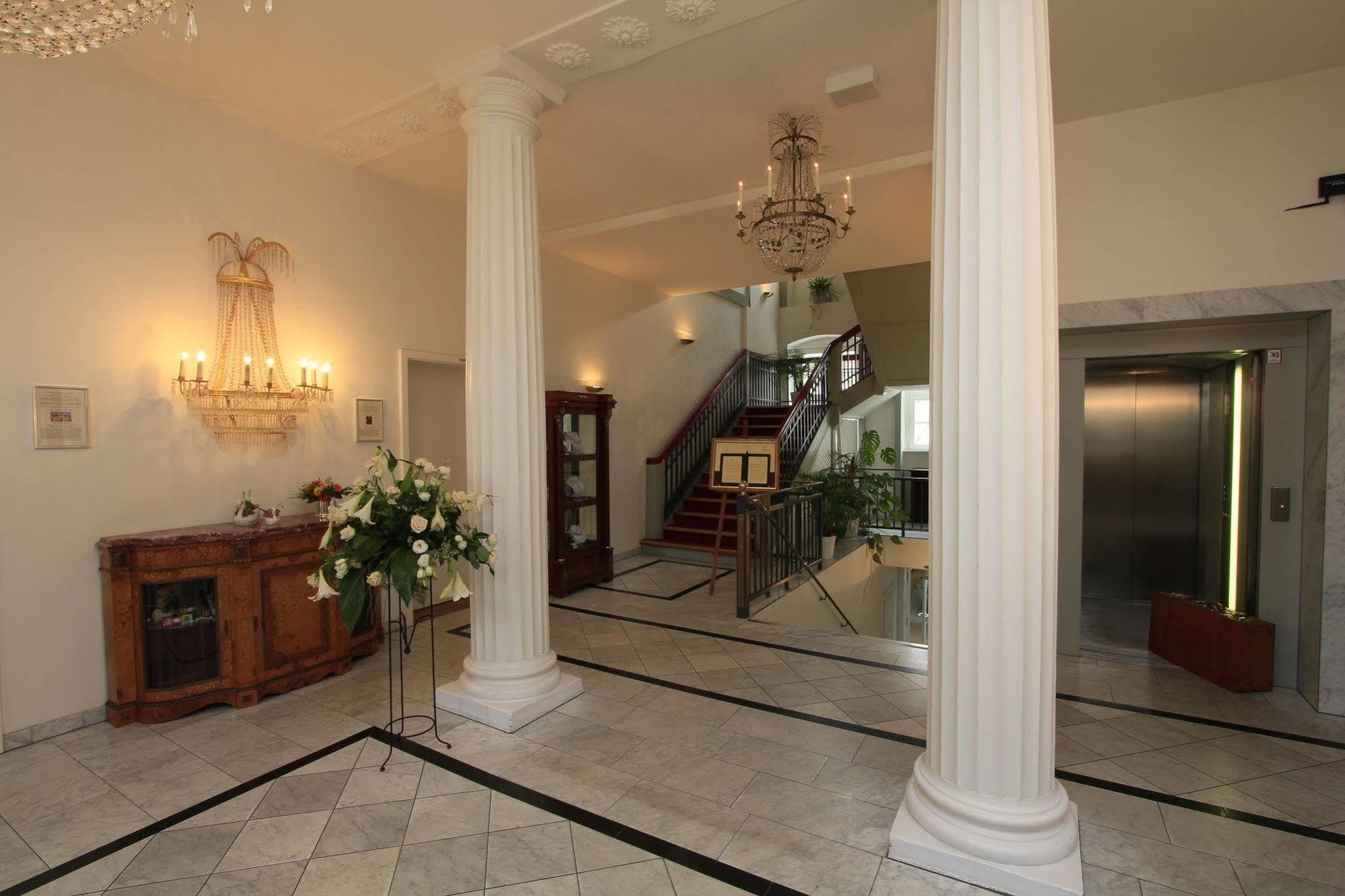Hotel Prinzenpalais Bad Doberan Exterior photo